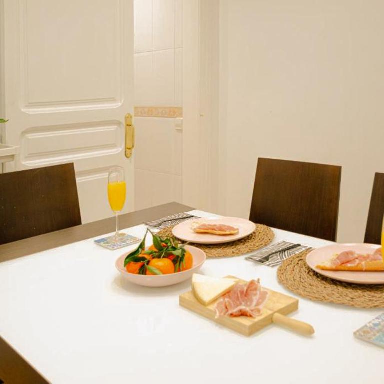 Classic Apartment Center Eixample - Apartamento de 2 dormitorios con balcón - 8