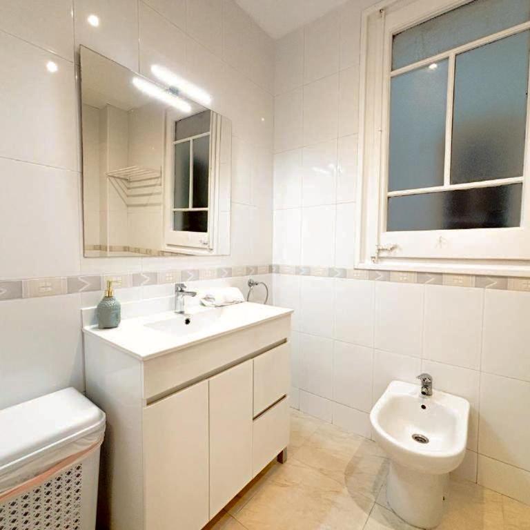 Classic Apartment Center Eixample - Apartamento de 2 dormitorios con balcón - 10
