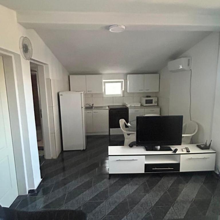Rest apartment - Apartman sa 2 Spavaće Sobe - 1