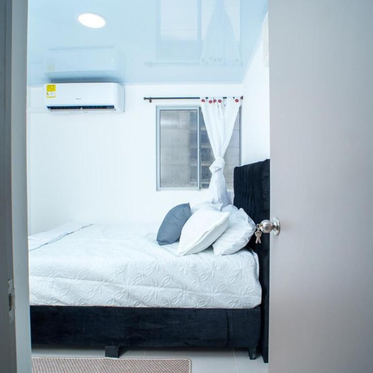 aparta - One-Bedroom Apartment - 8
