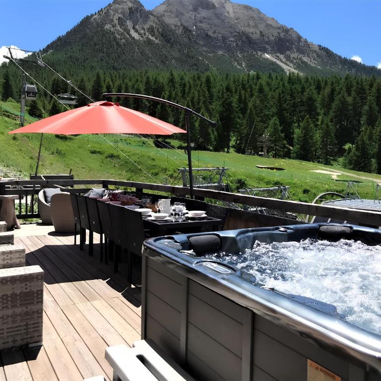 Slope-Side Chalet w/Jacuzzi, Home Cinema, for 16 Guests - Chalet - 1