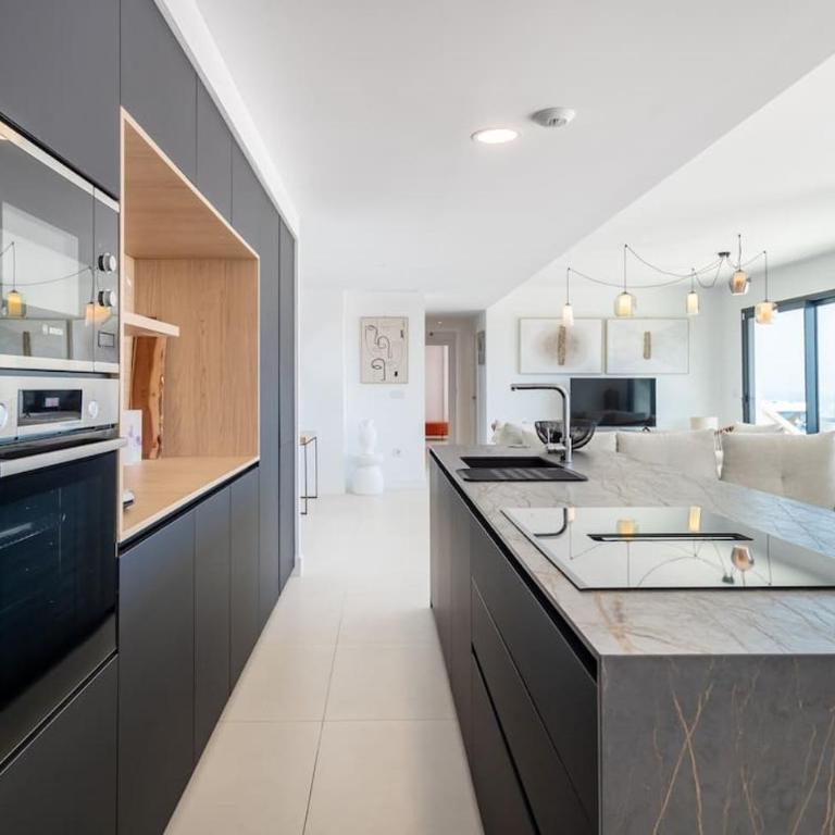 Saint-Tropez Sky Villa – Mediterranean Luxury - Apartment - 13