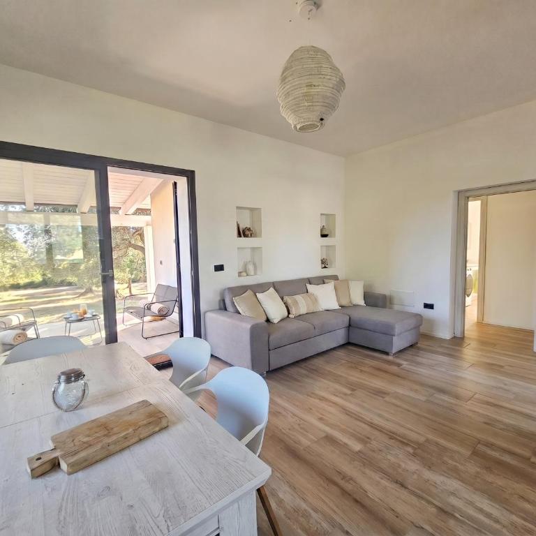 Villa Miramare Peaceful Oasis with Garden, Pool and Sea View in Alghero - Villa con Piscina Privata - 10