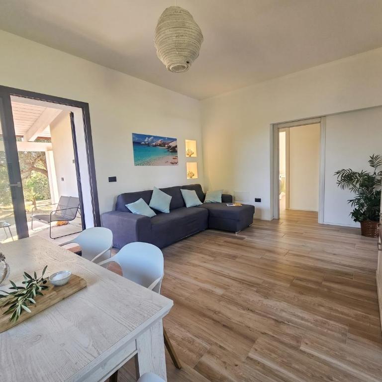 Villa Miramare Peaceful Oasis with Garden, Pool and Sea View in Alghero - Villa con Piscina Privata - 36