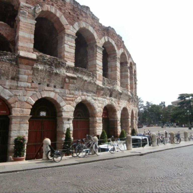 2 Rooms 10 min Arena Easy Parking - Appartamento con 2 Camere da Letto - 43