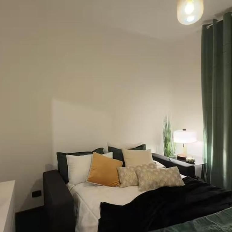 2 Rooms 10 min Arena Easy Parking - Appartamento con 2 Camere da Letto - 75