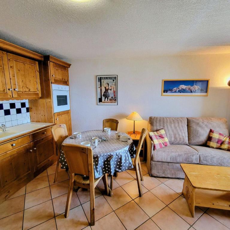 Appartement lumineux au calme avec balcon et accès skis aux pieds - FR-1-346-397 - Appartement - 1