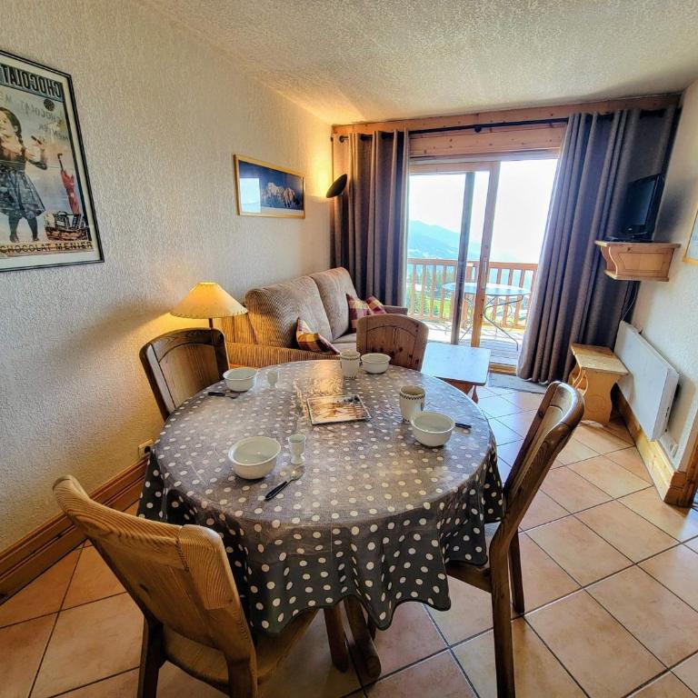 Appartement lumineux au calme avec balcon et accès skis aux pieds - FR-1-346-397 - Appartement - 14