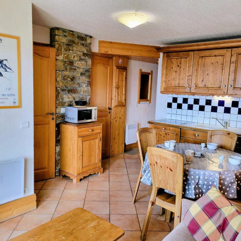 Appartement lumineux au calme avec balcon et accès skis aux pieds - FR-1-346-397 - Appartement - 17