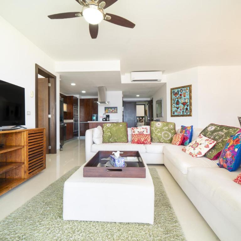Beachfront Condo with tub, 3 BR & Pool - At Mareazul Condo Corazon - Appartement - 8