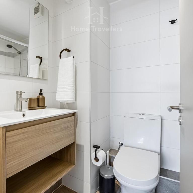 HT Near the metro with Terrace with AC and parking - One-Bedroom Apartment - 11