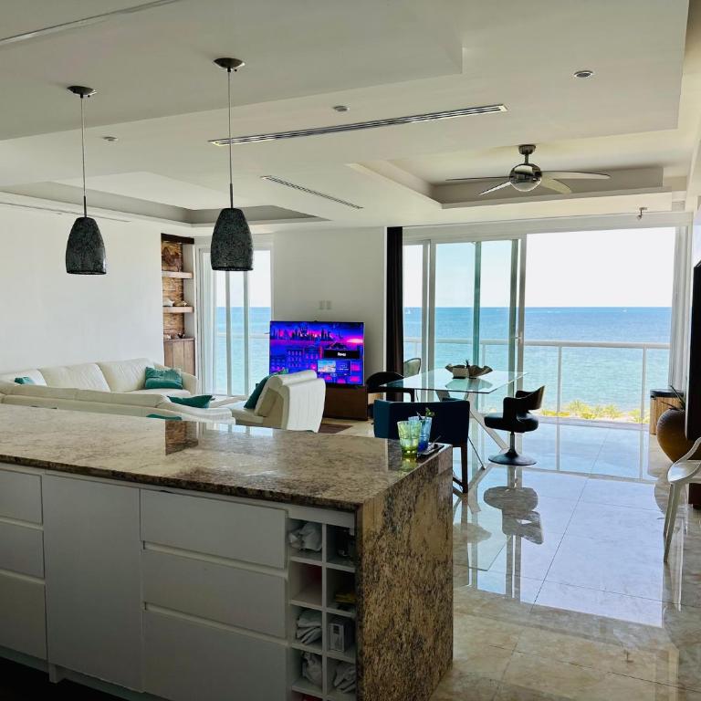 Luxury Apartment beach front - Apartamento Deluxe de 2 dormitorios con vistas al mar - 19