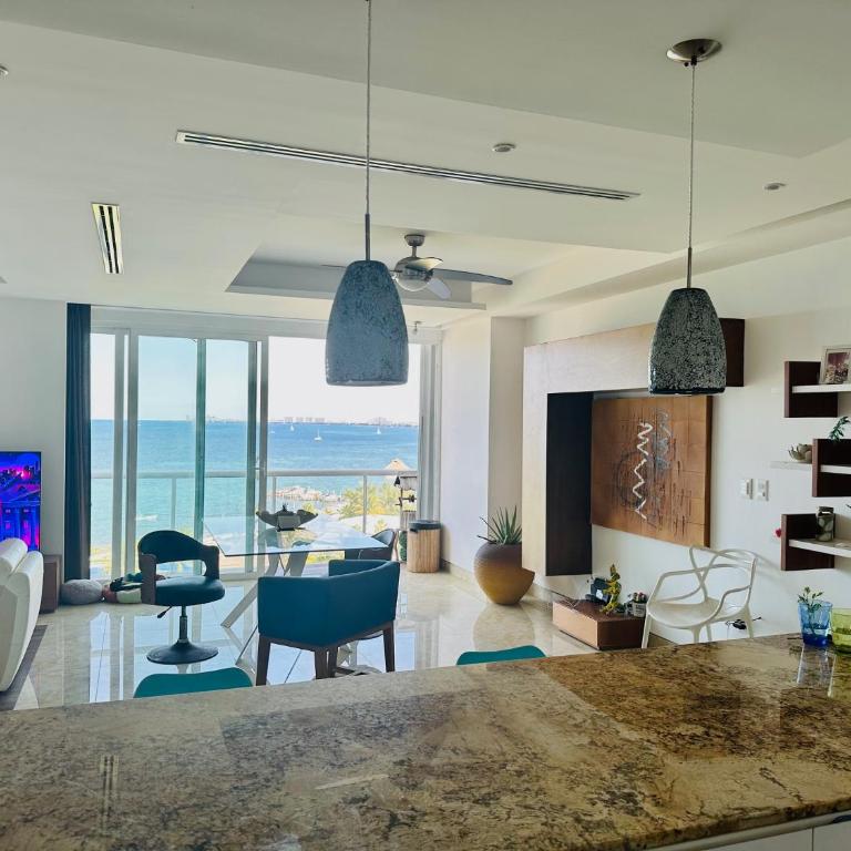 Luxury Apartment beach front - Apartamento Deluxe de 2 dormitorios con vistas al mar - 15