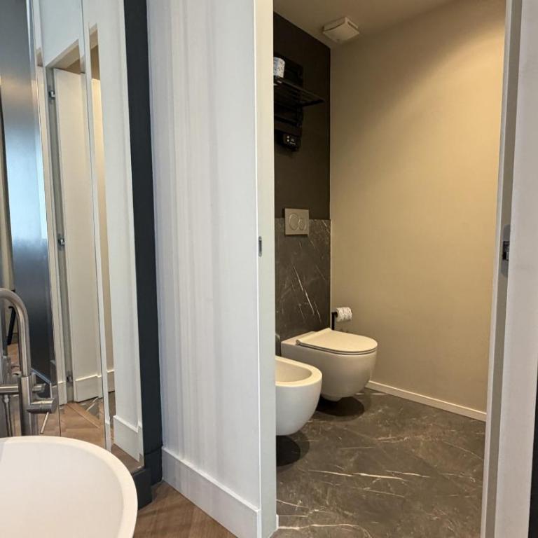 Palazzo Montella - Side sea view Suite with Bathtub - 5