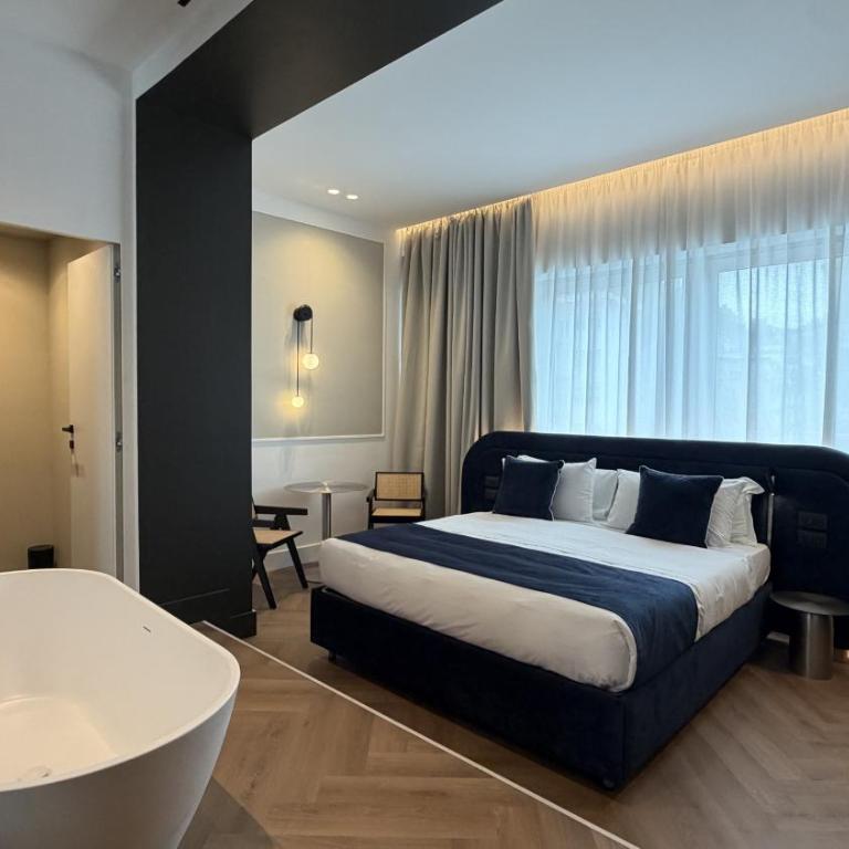 Palazzo Montella - Side sea view Suite with Bathtub - 1