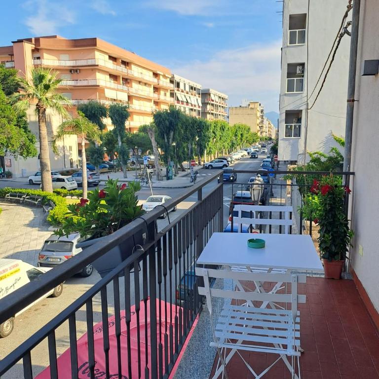 Medoro Piazza Roma Rooms - Suite Familiare con Balcone - 5