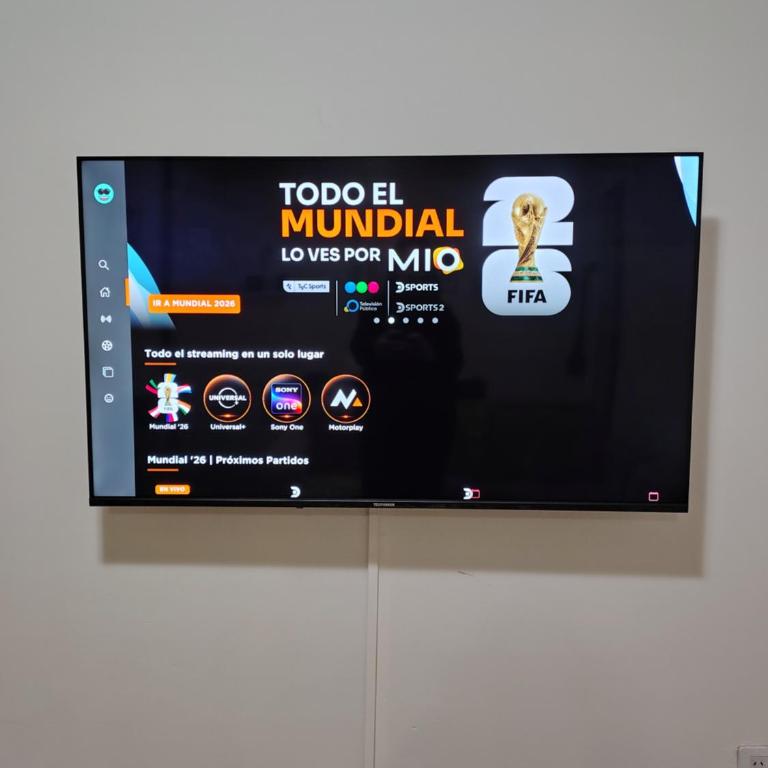Casa para 6 - TV 50" Mundial en vivo gratis - Ingreso Autónomo - Pileta de Verano - Three-Bedroom Vacation Home - 2