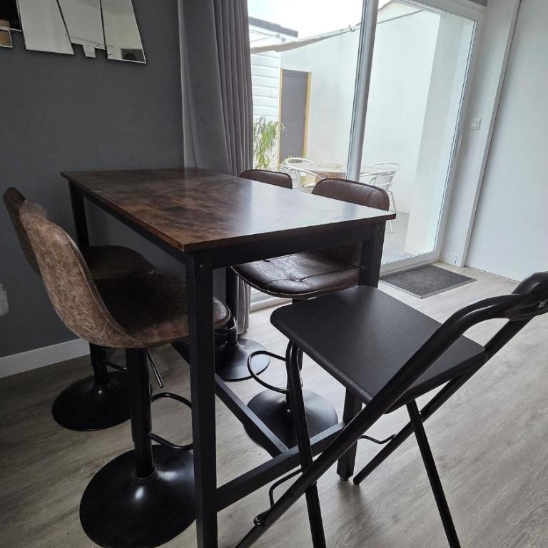 Petite maison et extérieur coconning sans vis à vis - Maison 3 Chambres - 19