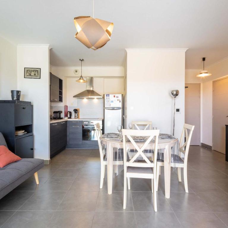 Appartement proche la mer dans une résidence calme - Apartment - 5