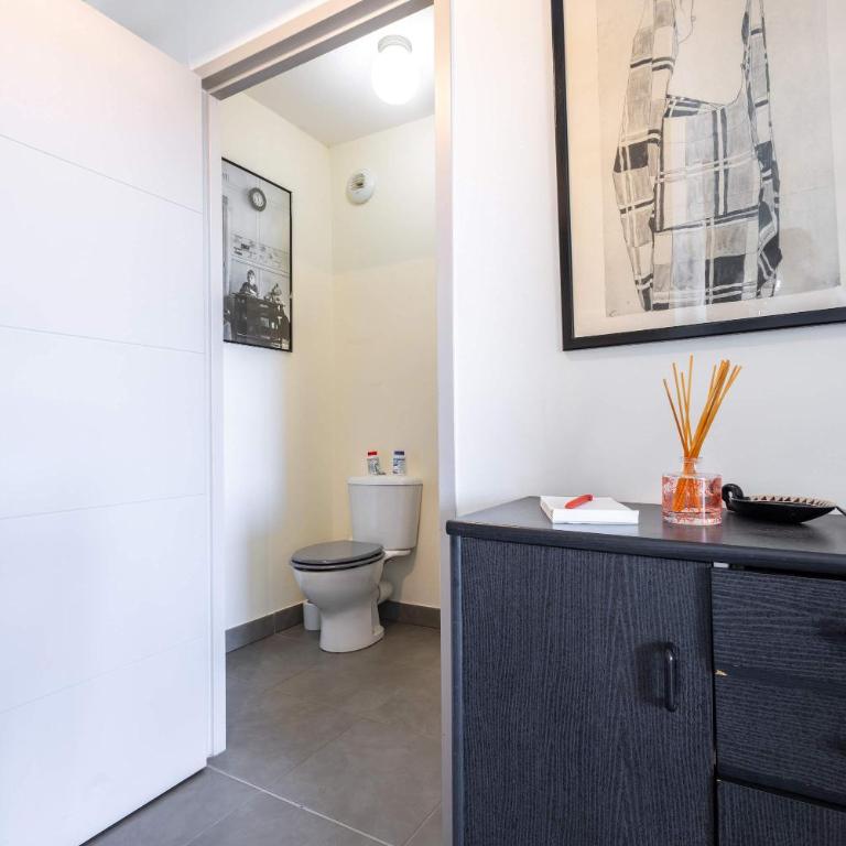 Appartement proche la mer dans une résidence calme - Apartment - 18