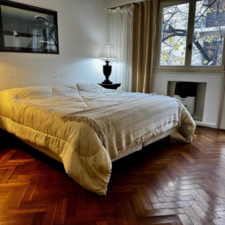 Elegante depto Recoleta, 2 dorm y balcón - Apartamento Superior de 2 dormitorios - 3