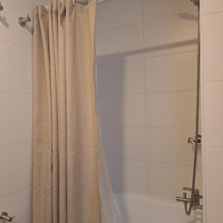 turismo parís Londres Santiago, cercano a metros pleno centro - Apartamento de 1 dormitorio - 9