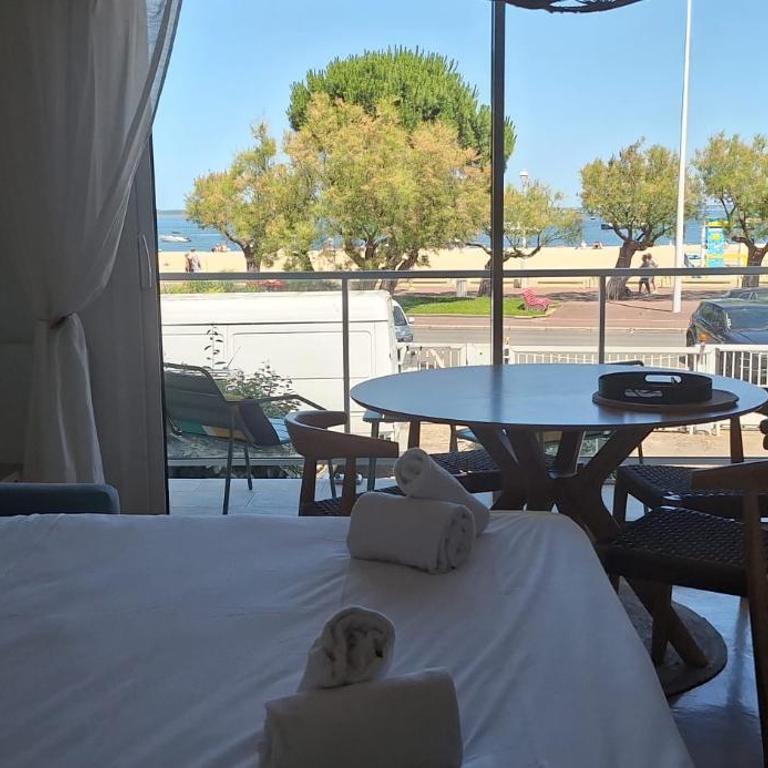 Studio vue sur mer 1ère ligne - Studio with Sea View - 7