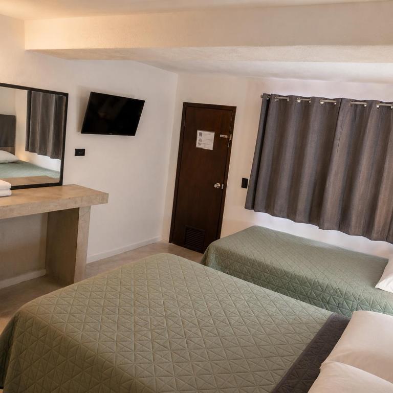 Hotel Miramar - La Paz - Habitación Doble - 2 camas dobles - 4