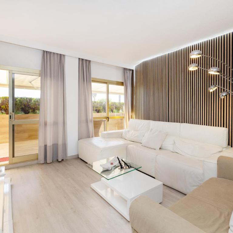 Apto situado a 20 metros de la playa con 3 piscinas, wifi 1000Mbs - Apartamento Estándar de 2 dormitorios - 20