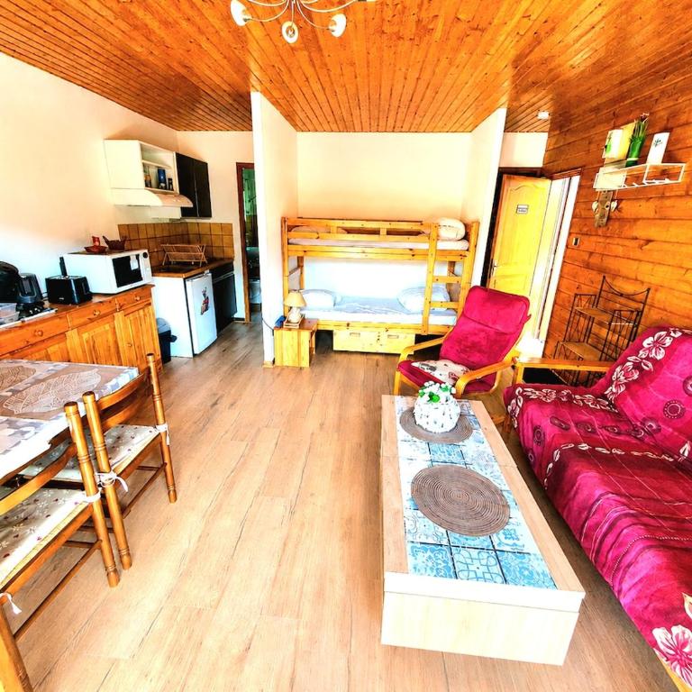 Charmant chalet - appartement avec chambre - terrasse - jardin- parking - proche toutes commodités et lac - calme - Appartement 1 Chambre - 6