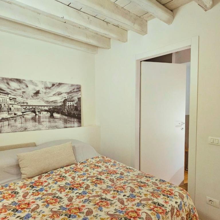 NEW Central & Cozy apartment - city center - Deluxe One-Bedroom Apartment with City View - 2