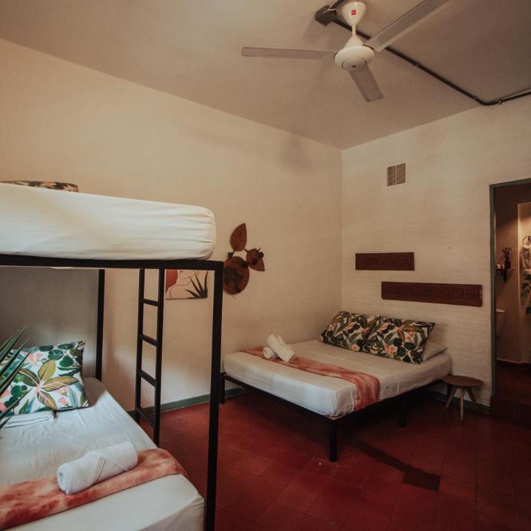 Centro Hostel Medellin - Family Room - 11