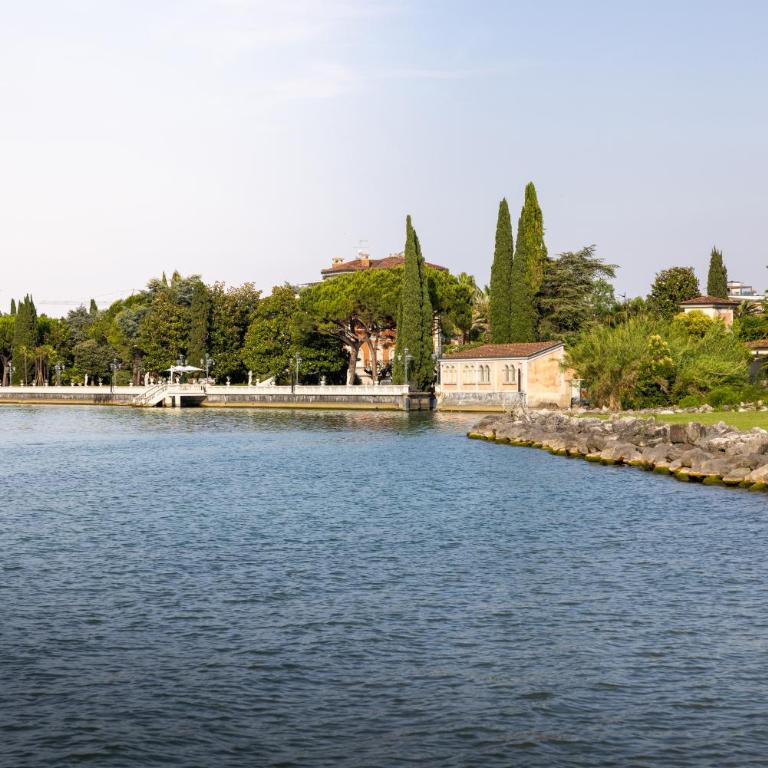 Villa Colli Storici - Private Garden and Garage, 50m from Lake - Villa Deluxe - 37