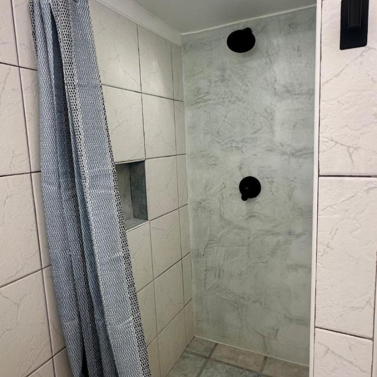Private Room in Seafront House - Quadruple Room with Private Bathroom - 1