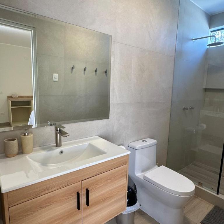 Private Room in Seafront House - Queen Room with Pool View - 4