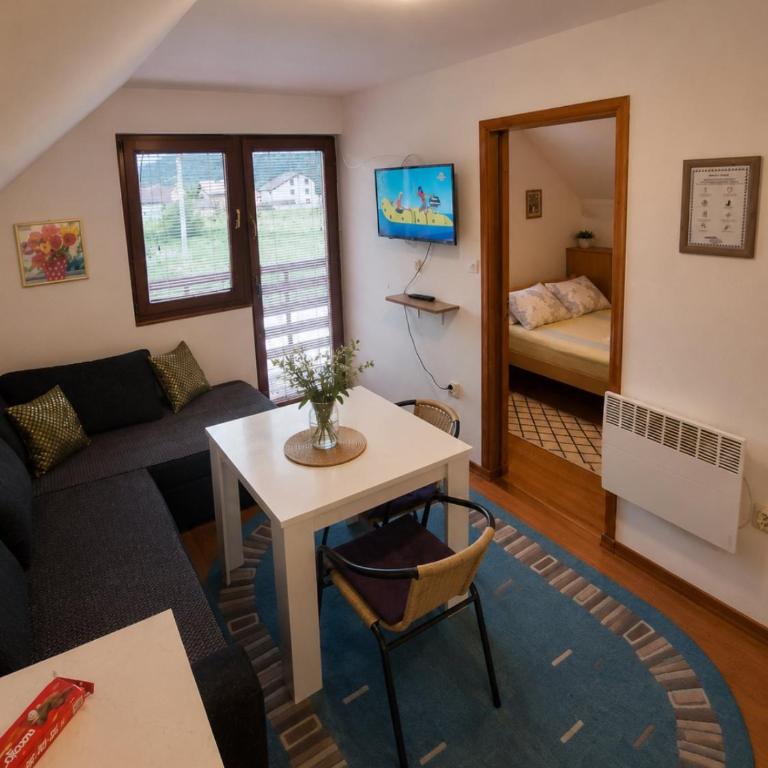 Sweet House, 2 Bedrooms, Free Parking, Near Sarajevo & Jahorina - Apartman - 4