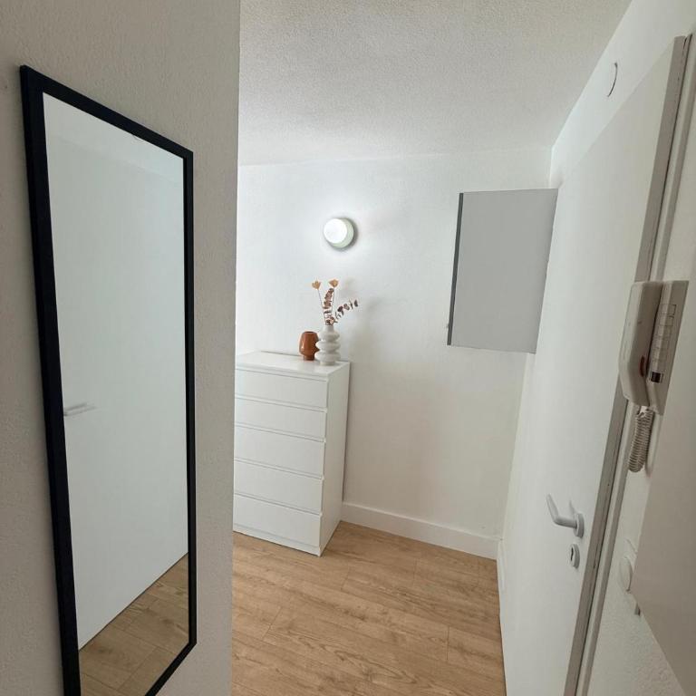 Port frejus - studio lumineux - parking - terrasse - Studio avec Balcon - 7