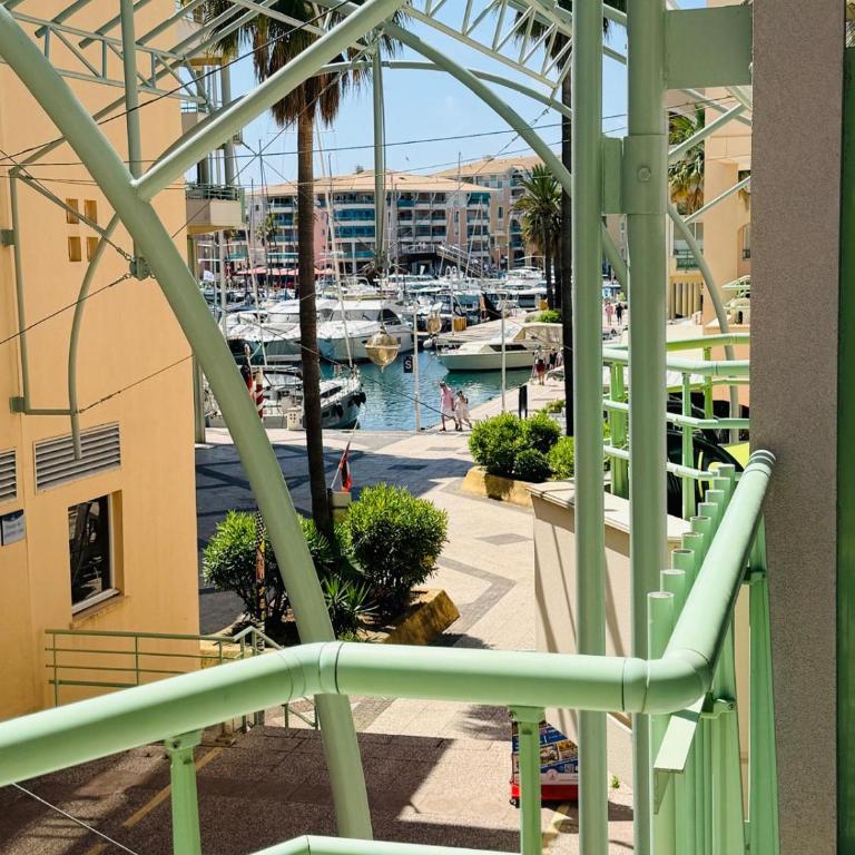 Port frejus - studio lumineux - parking - terrasse - Studio avec Balcon - 1