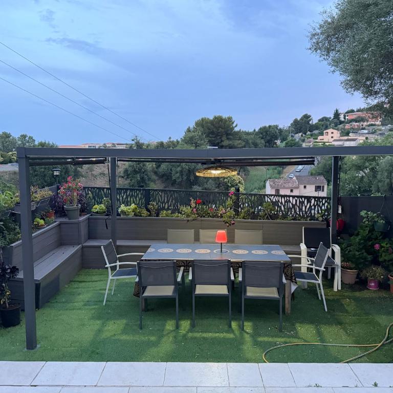 Family Villa SMB - Villa - Vue sur Jardin - 83