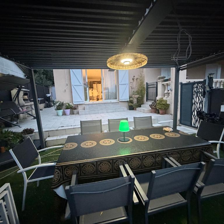 Family Villa SMB - Villa - Vue sur Jardin - 84