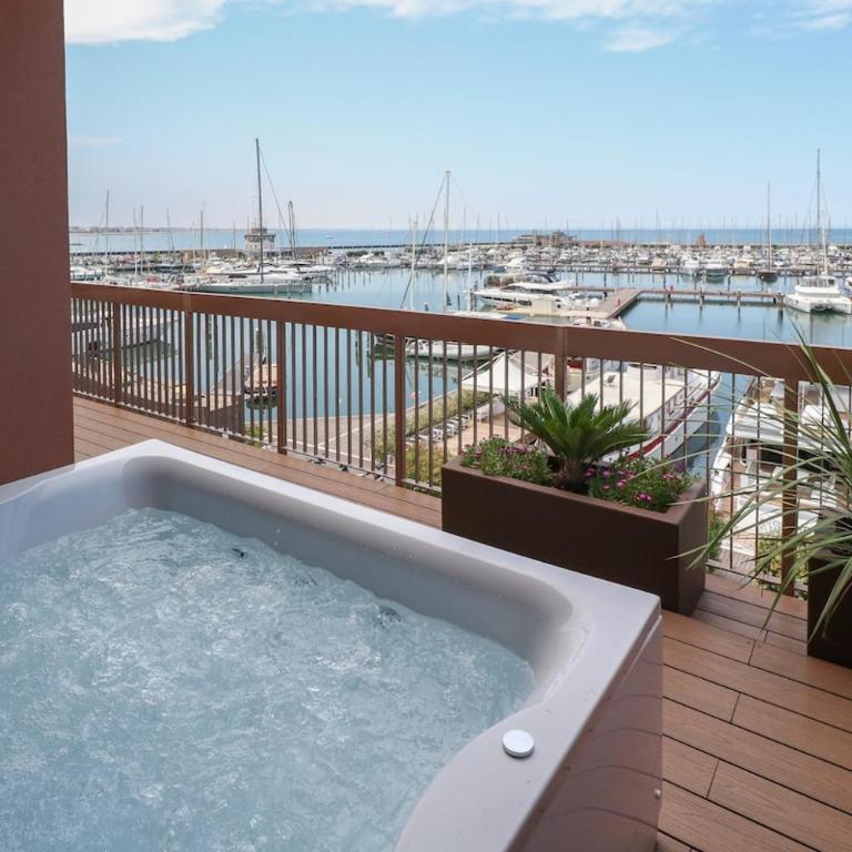 Maison Du Port Rimini Harbour Suite - Appartamento con 2 Camere da Letto, Terrazza e Vista Mare - 14