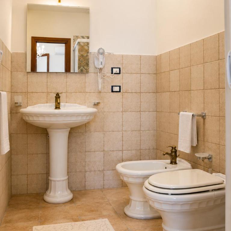 Grimaldi B&B - Camera Tripla - 4