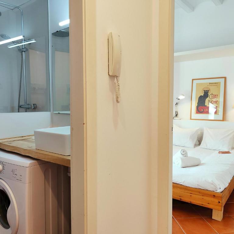 Bright 1-Bed Apartment on La Rambla Barcelona. RJ - Apartamento - 4