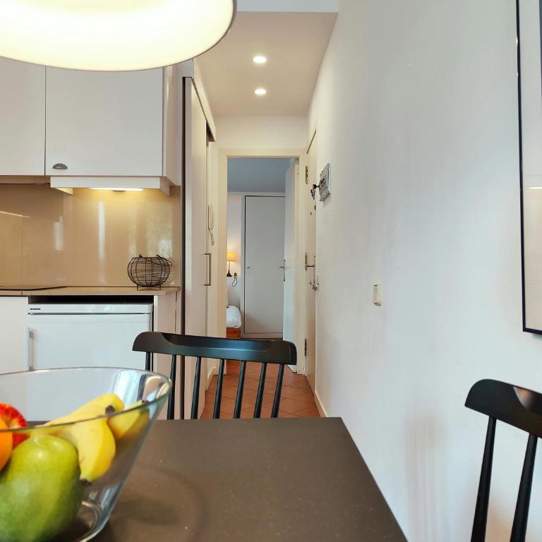 Bright 1-Bed Apartment on La Rambla Barcelona. RJ - Apartamento - 12