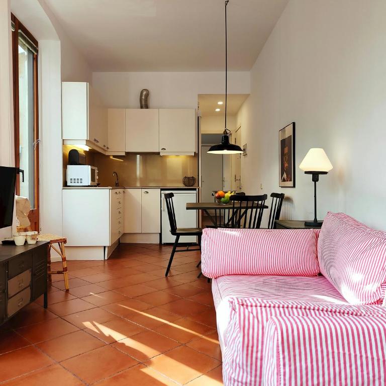 Bright 1-Bed Apartment on La Rambla Barcelona. RJ - Apartamento - 16