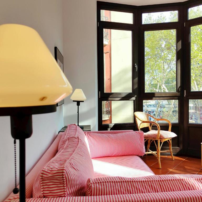 Bright 1-Bed Apartment on La Rambla Barcelona. RJ - Apartamento - 30