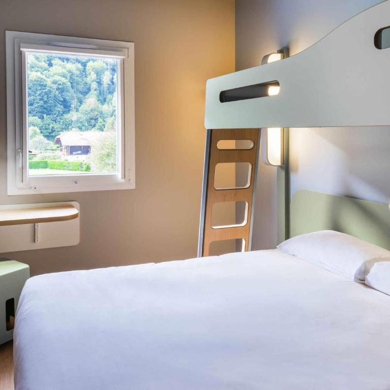 Ibis Budget Sallanches Pays du Mont-Blanc - Chambre Triple avec Lit Superposé - 1