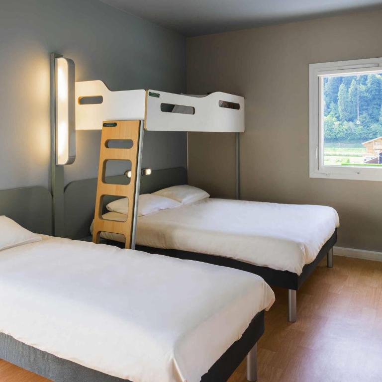 Ibis Budget Sallanches Pays du Mont-Blanc - Chambre Familiale - 1