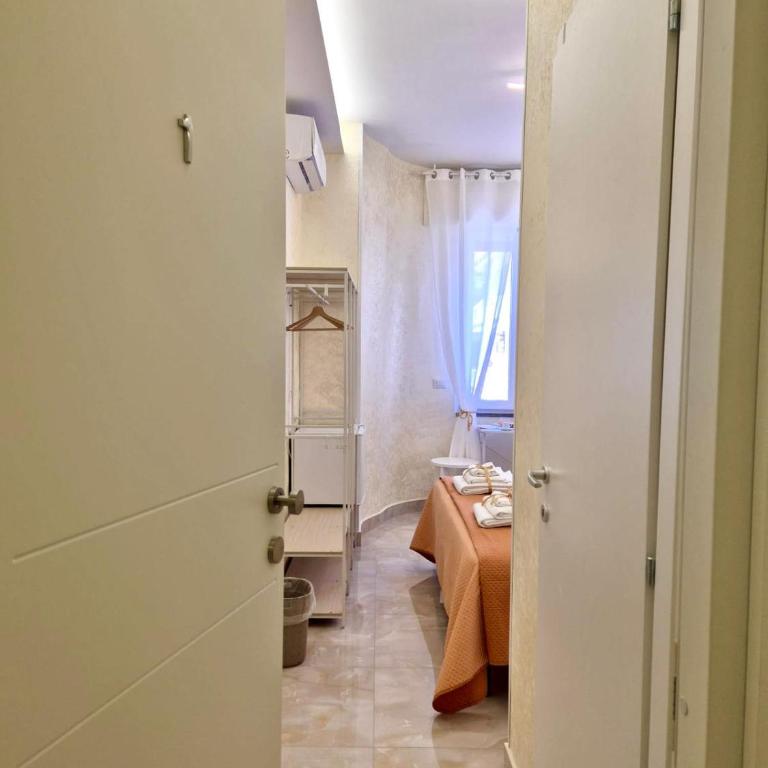 Le Rondini sul Mare Rooms - Standard Double or Twin Room with Sea View - 4
