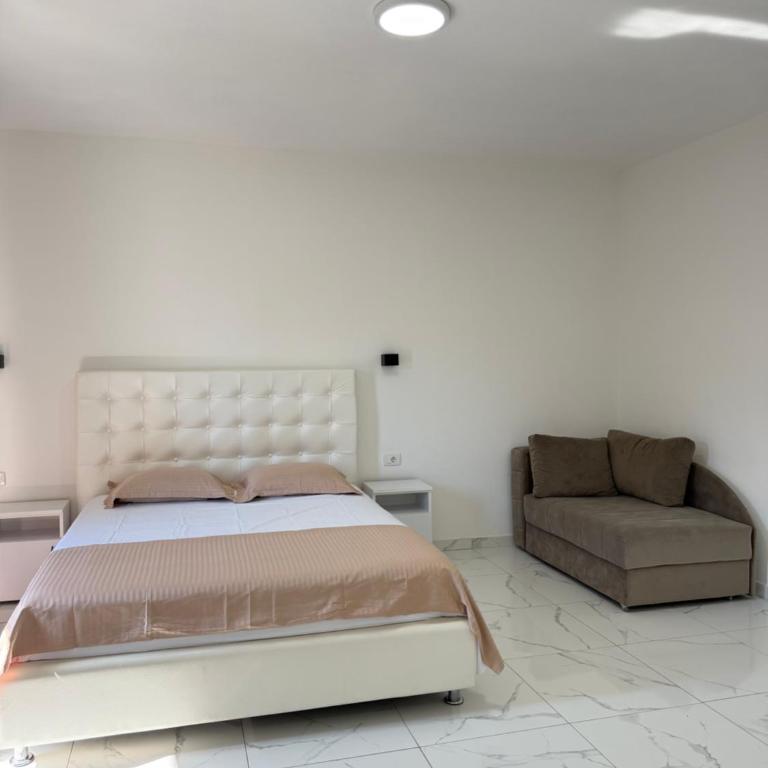 Duraku Apartments - Porodična Soba - 5